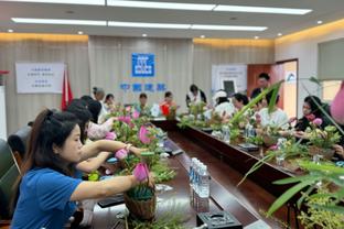 德科：我们不会进行花大钱去引援，新教练必须明白这一点